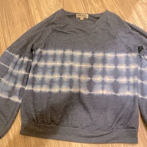 (LIKE NEW) JUNIORS Knox Rose Indigo and White Patterned Top